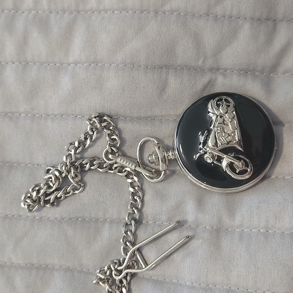 Harley-Davidson Silver and Black Motorcycle Pocket Watch - Picture 1 of 4